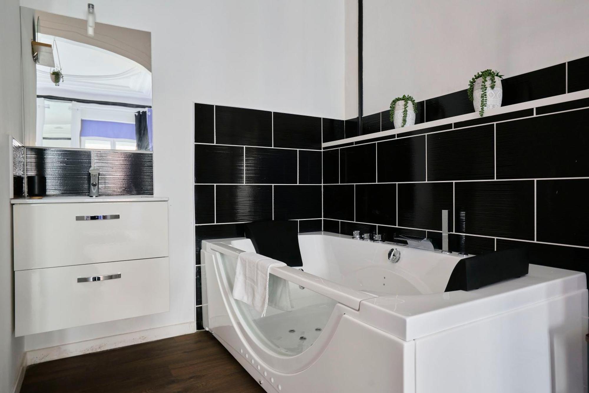 Ng Prestige - Lille L Roubaix Trichon - Balneo - Netflix - Wifi Lägenhet Exteriör bild